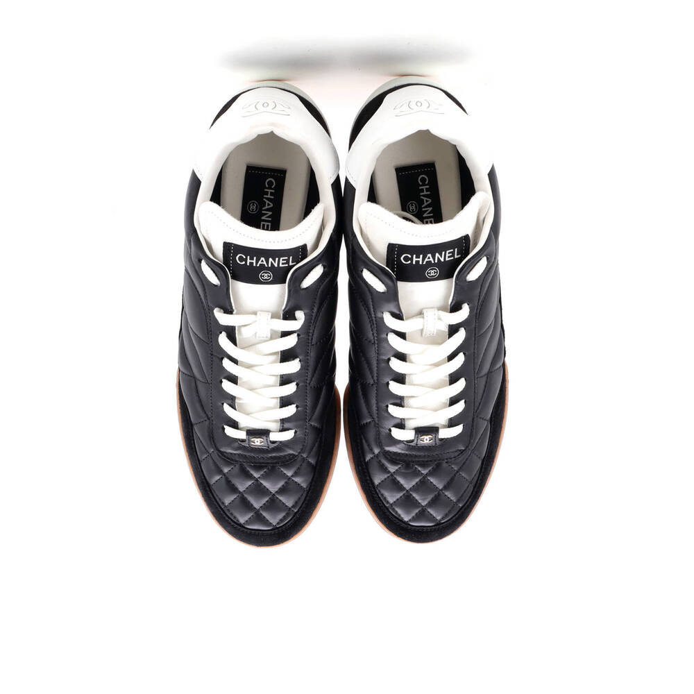 Chanel CC Low-Top Sneakers Quilted Leather and Suede - Picture 2 of 5
